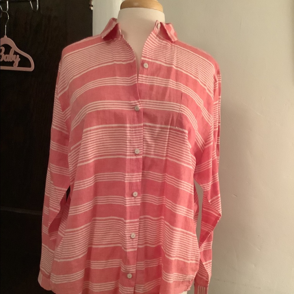Lilis closet woman’s blouse